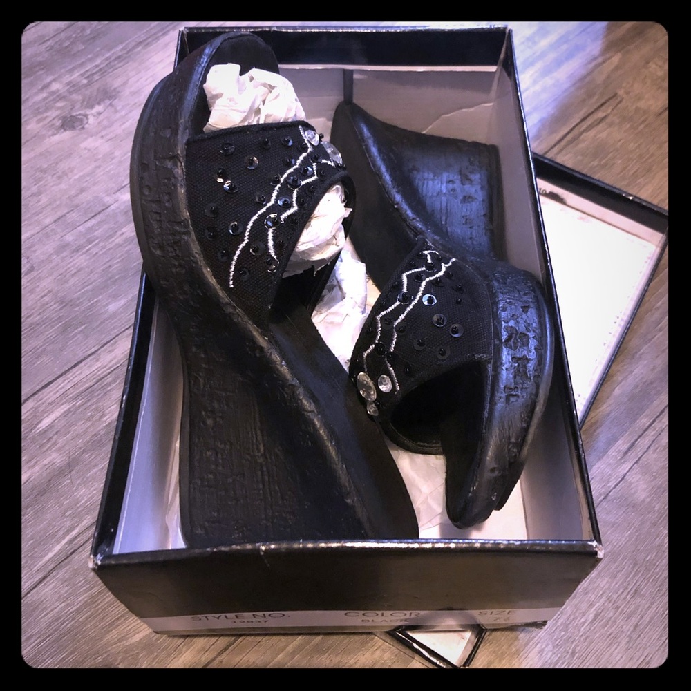 🥑Retro wedges🥑